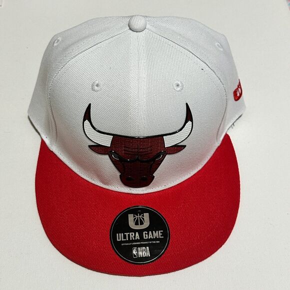 NBA Chicago Bulls Ultra Game Red Metallic Logo White Snapback Hat Cap NWOT - Picture 1 of 9